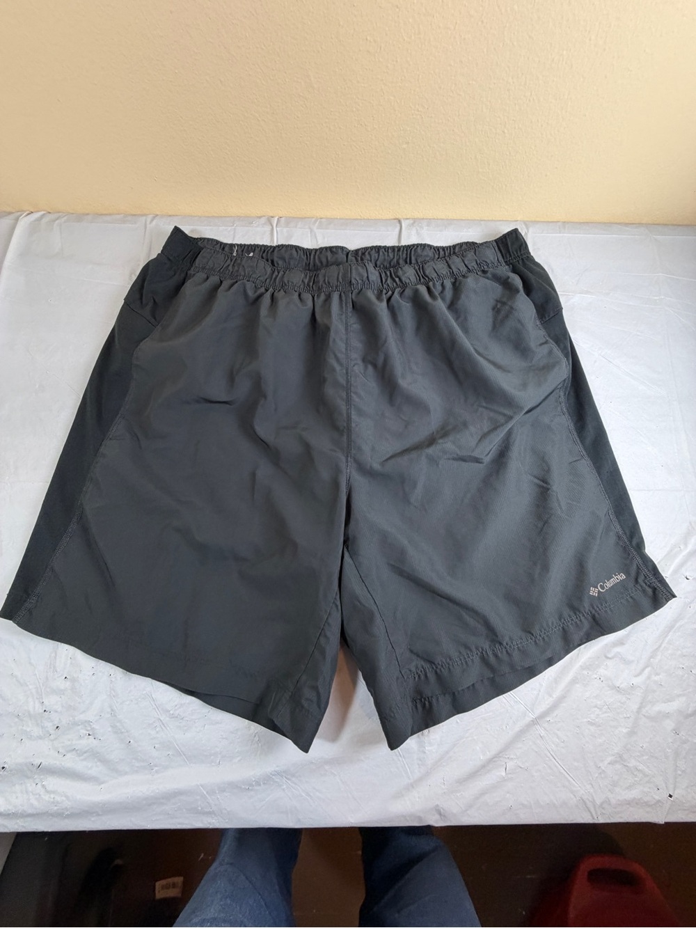 Columbia Men's Athletic Shorts in Charcoal/Black